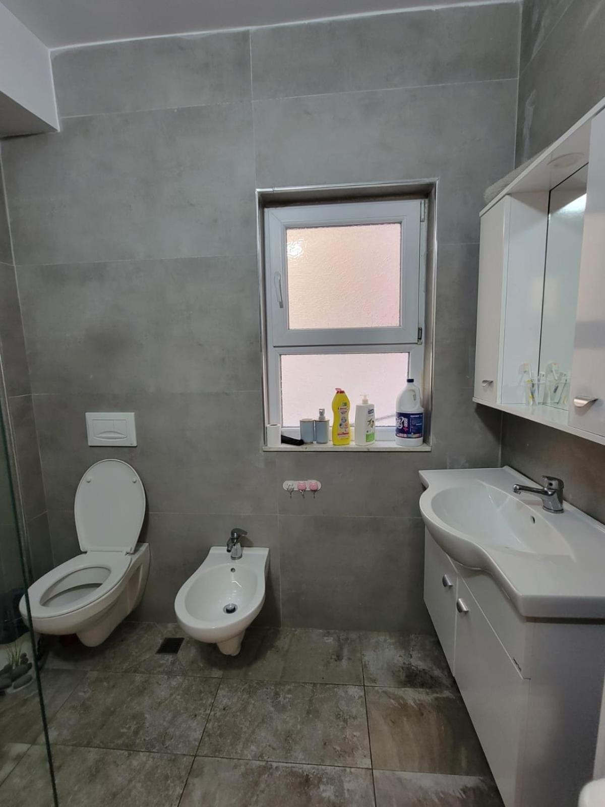 Ajla Komuna Apartament Apartamento Tirana Exterior foto